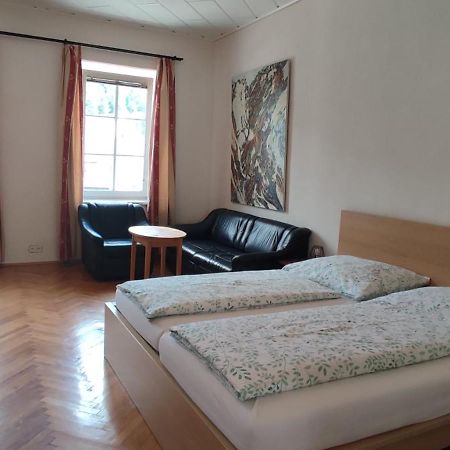 Gaestezimmer & Apartment Mayrhofer 伊布斯河畔魏德霍芬 外观 照片