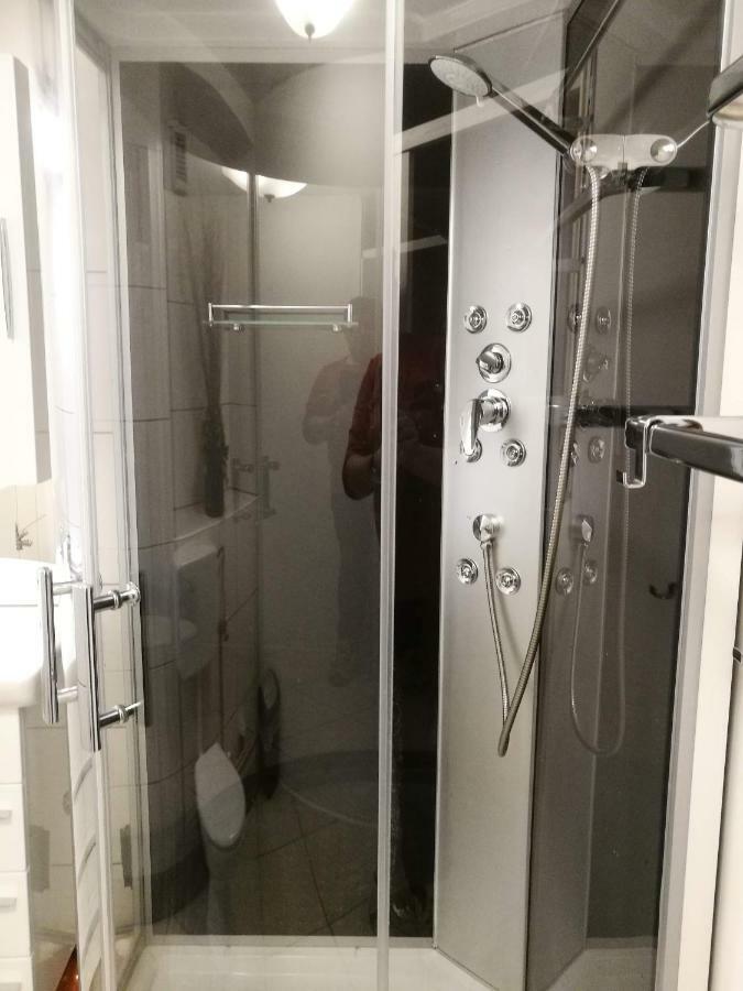 Gaestezimmer & Apartment Mayrhofer 伊布斯河畔魏德霍芬 外观 照片